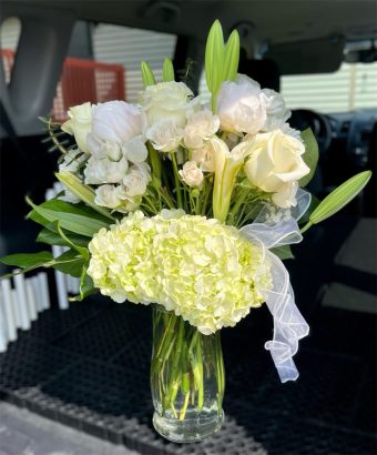 Sending a Sincere Sympathy Bouquet is a great choice, especially for times you can't seem to find comforting words to say to a loved one. Country Charm Florist will provide you with Flowers for All Occasions including Funerals, Sympathy Bouquets, and more. Local Delivery 7 Days a Week to LaPorte and New Carlisle, IN.
